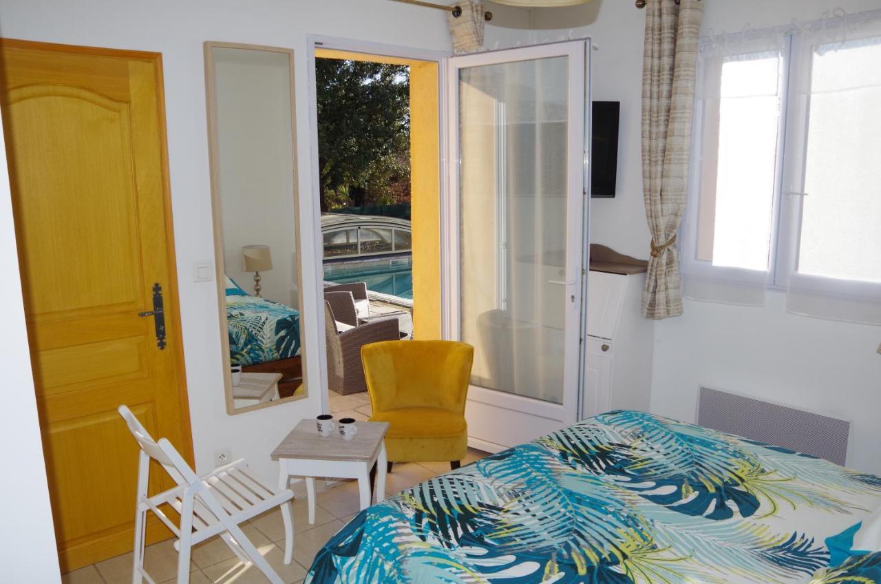 Lou Pebre D'Ai Bed and Breakfast Régusse Eksteriør billede