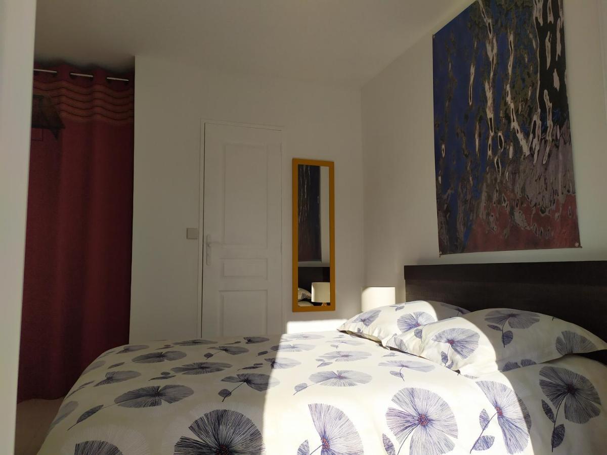 Lou Pebre D'Ai Bed and Breakfast Régusse Eksteriør billede